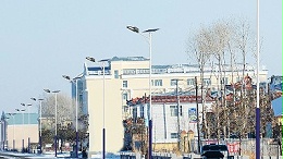 新农村太阳能路灯慢慢走进千家万户的心里