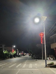 光控让亮灯更智能，时控让照明更合理，遥控让管理更轻松——太阳能的控制优势