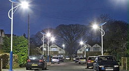 导致太阳能路灯亮度不足是因为什么？