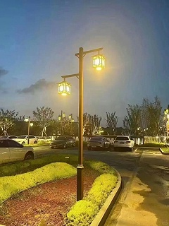 2026年太阳能路灯灯杆厂家推荐：单臂路灯杆选型与湖南陕西学校景区照明案例