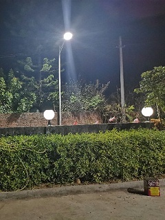 太阳能路灯：光控时控遥控，智能点亮每一夜