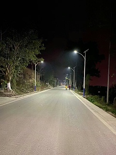 广西太阳能路灯背后的民生坚守与振兴力量