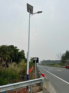 路灯灯杆工厂联系方式：南德灯杆制造工艺与工程实践