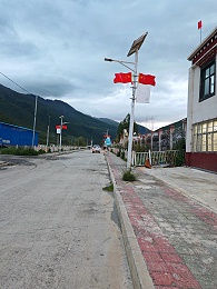 破局与前行！贵州乡村南德太阳能路灯安装，既要“亮起来”，更要“稳得住”