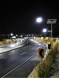 沿海道路照亮出行便捷