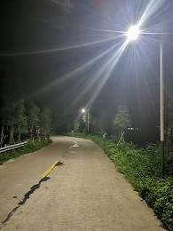 太阳能路灯照亮四川雅安汉源中华民族村庄
