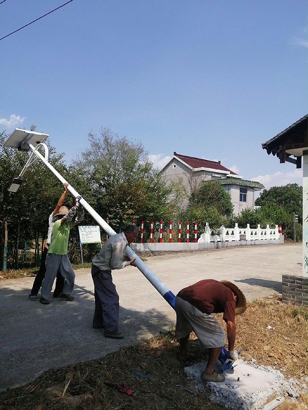 甘肃太阳能路灯_led太阳能路灯_南德