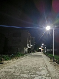 点亮村民回家路——43盏南德农村太阳能路灯已及时！