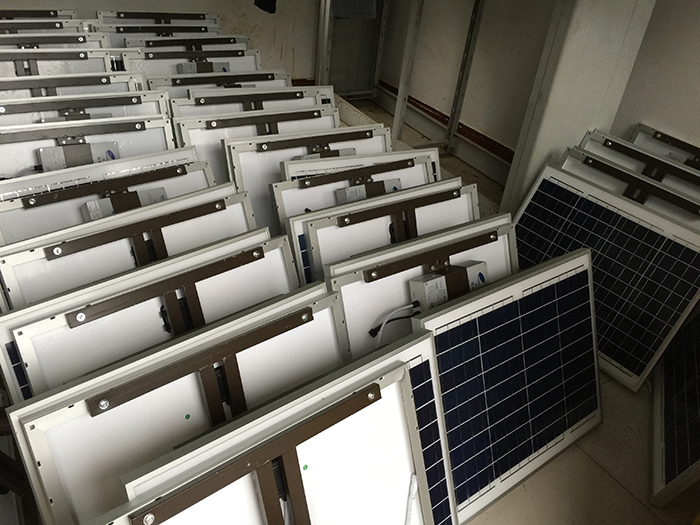 太阳能路灯安装_南德太阳能技术人员_贵州印江太阳能路灯
