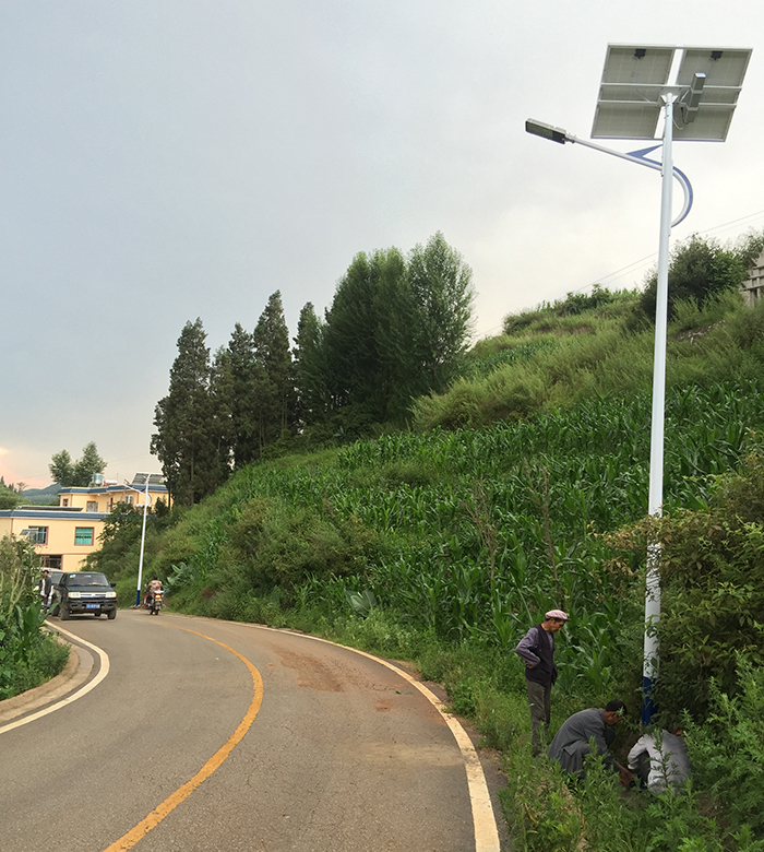 海南太阳能路灯 太阳能道路灯 南德太阳能