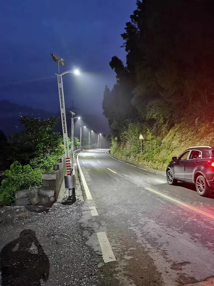 led太阳能路灯_太阳能led路灯_太阳能路灯生产厂家