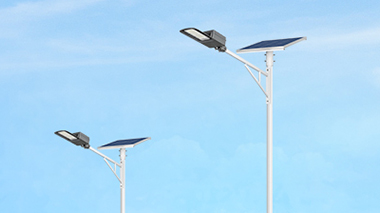 新农村太阳能路灯电池的维护分析