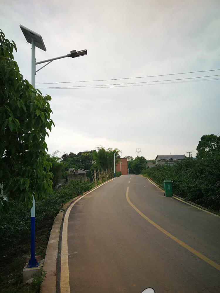 太阳能路灯_重庆太阳能路灯_农村太阳能路灯