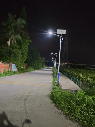 广东惠州博罗农田道路安装6米太阳能路灯