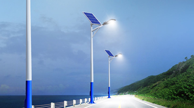 太阳能路灯价格成本会高于传统路灯吗？